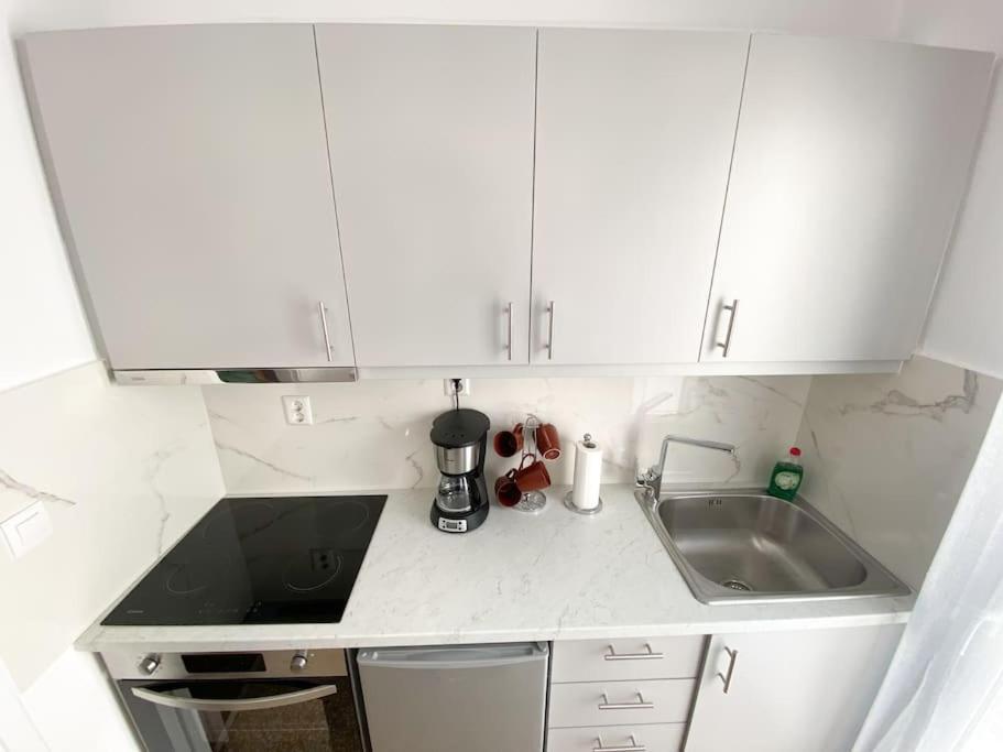 6Th Floor Apartment In Victoria Square เอเธนส์ ภายนอก รูปภาพ